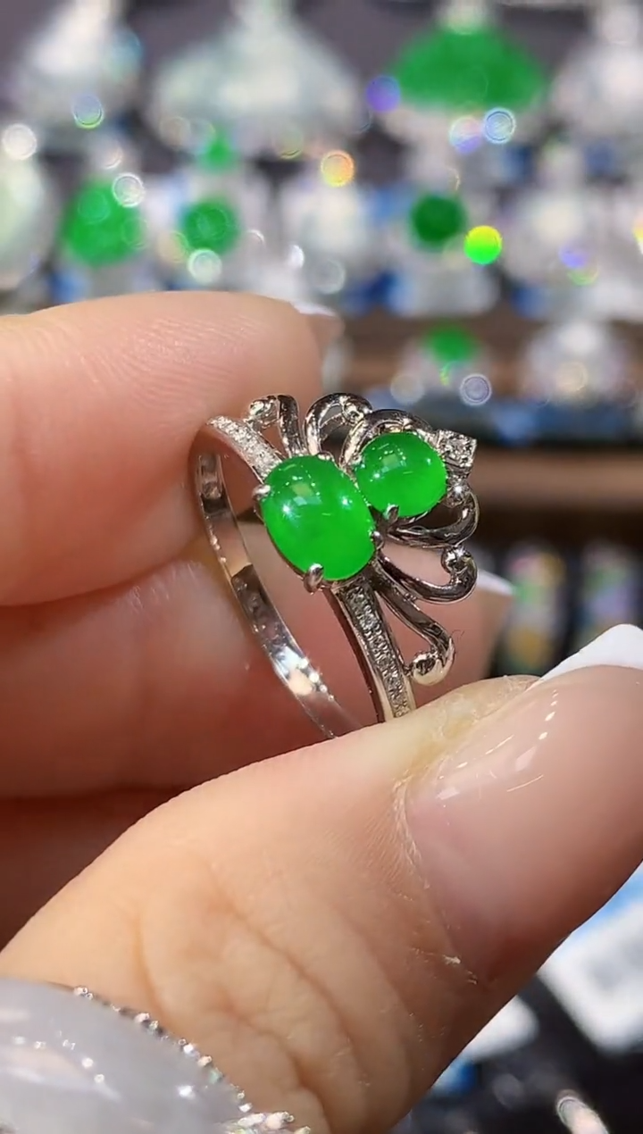 18K金镶嵌戒指翡翠A41