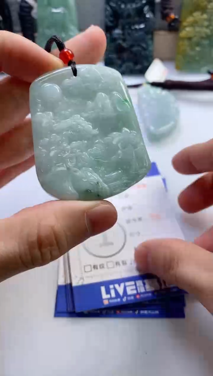 【闪购商品】翡翠挂件未镶嵌            