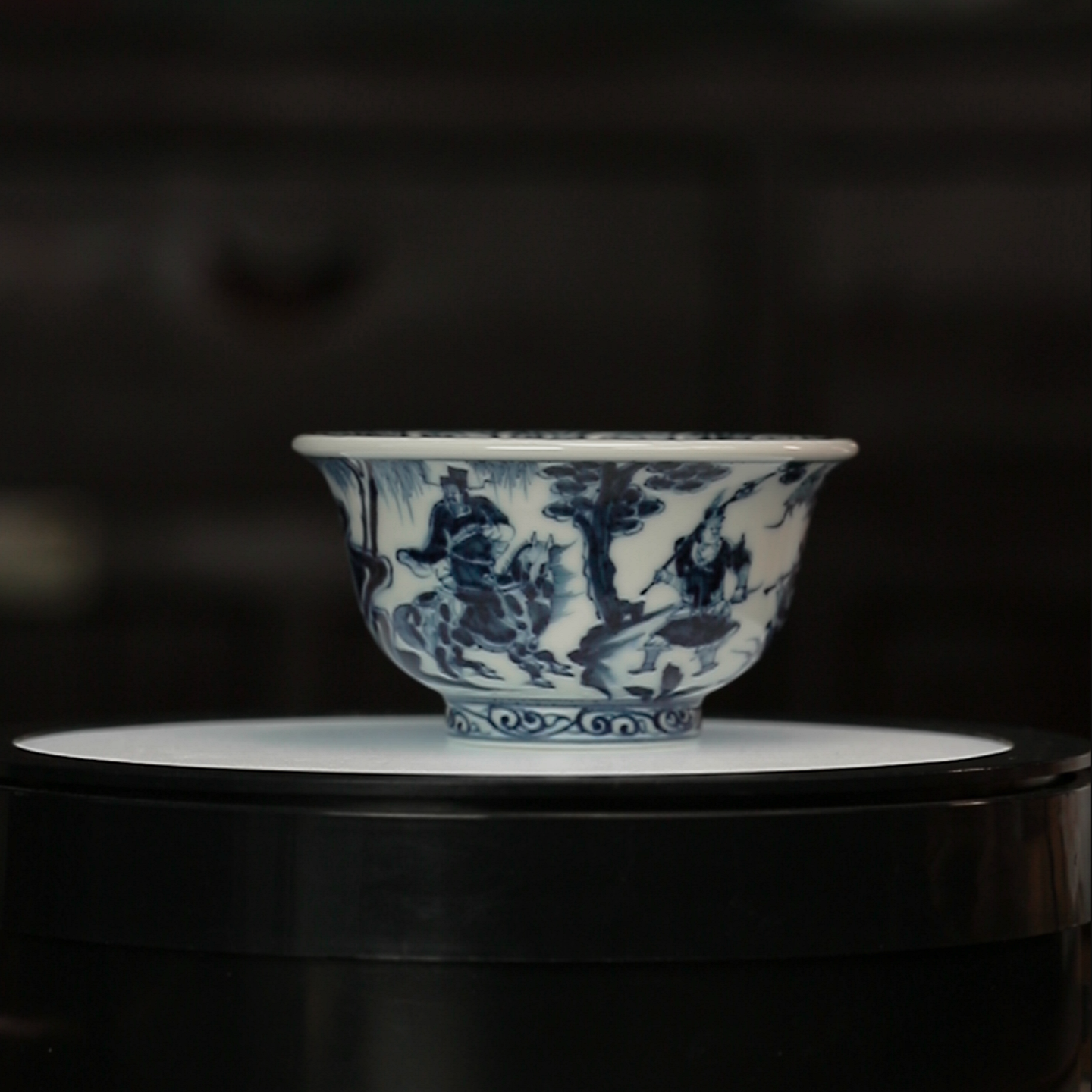 12.22/y00710/金拖/元青花人物压手杯