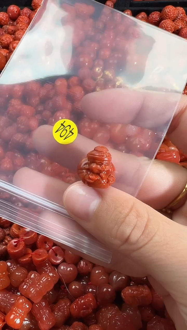 颈饰未镶嵌南红玛瑙1