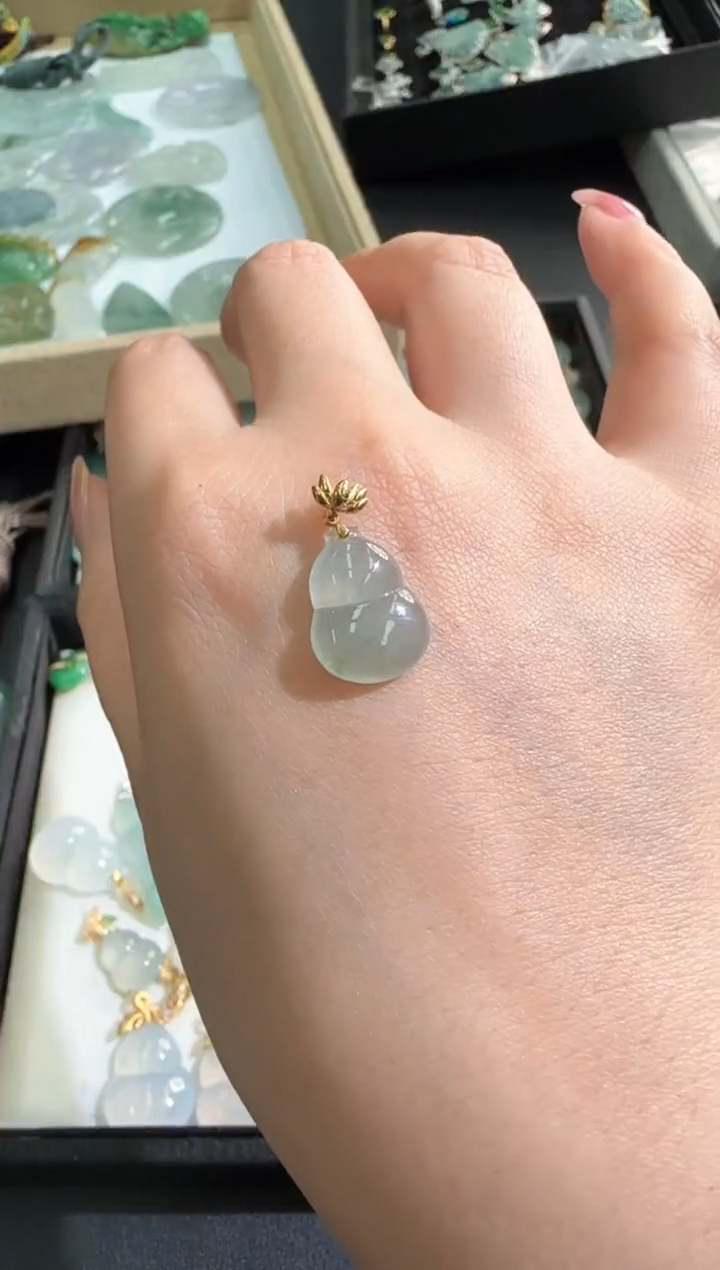 【闪购商品】翡翠颈饰18K金镶嵌250214215