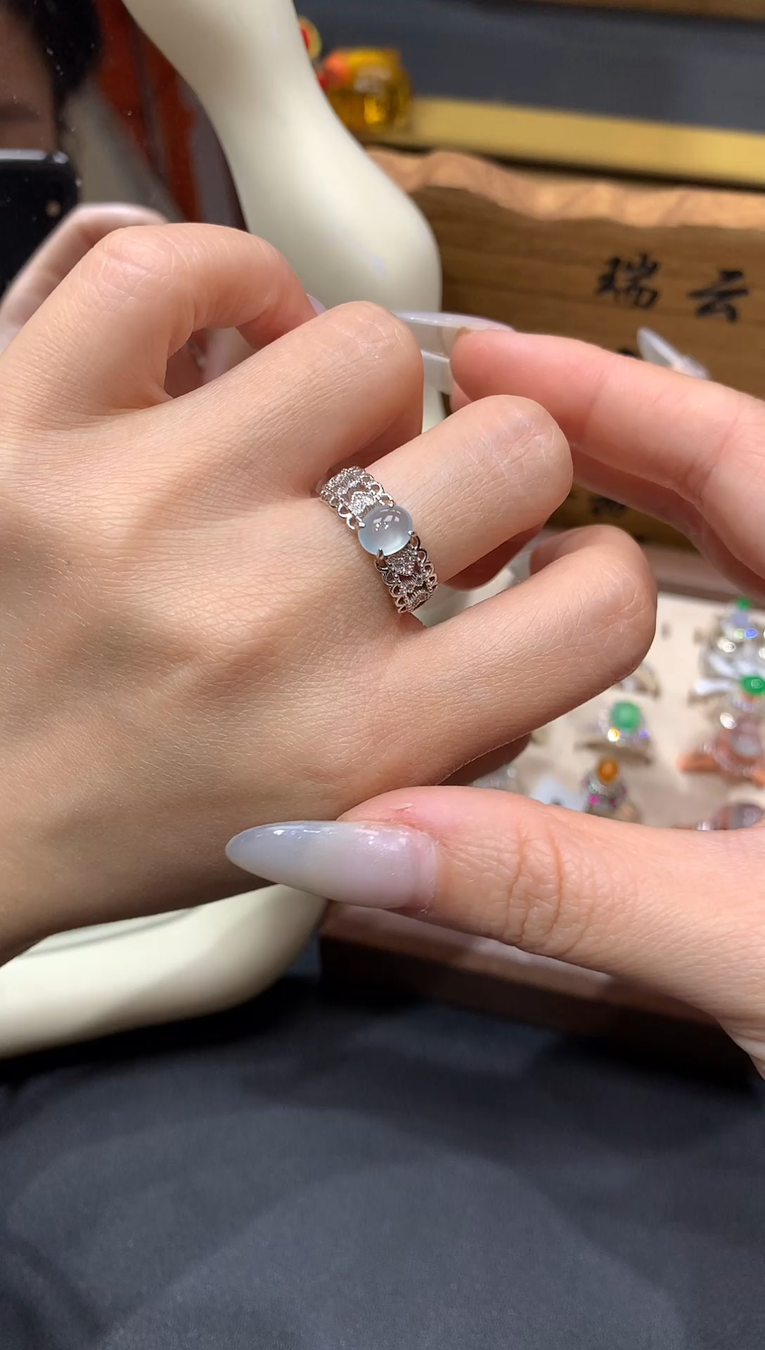 【闪购商品】翡翠戒指银S925镶嵌冰蓝戒指