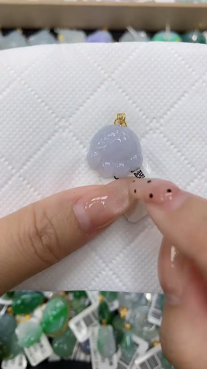 颈饰18K金镶嵌翡翠111111111