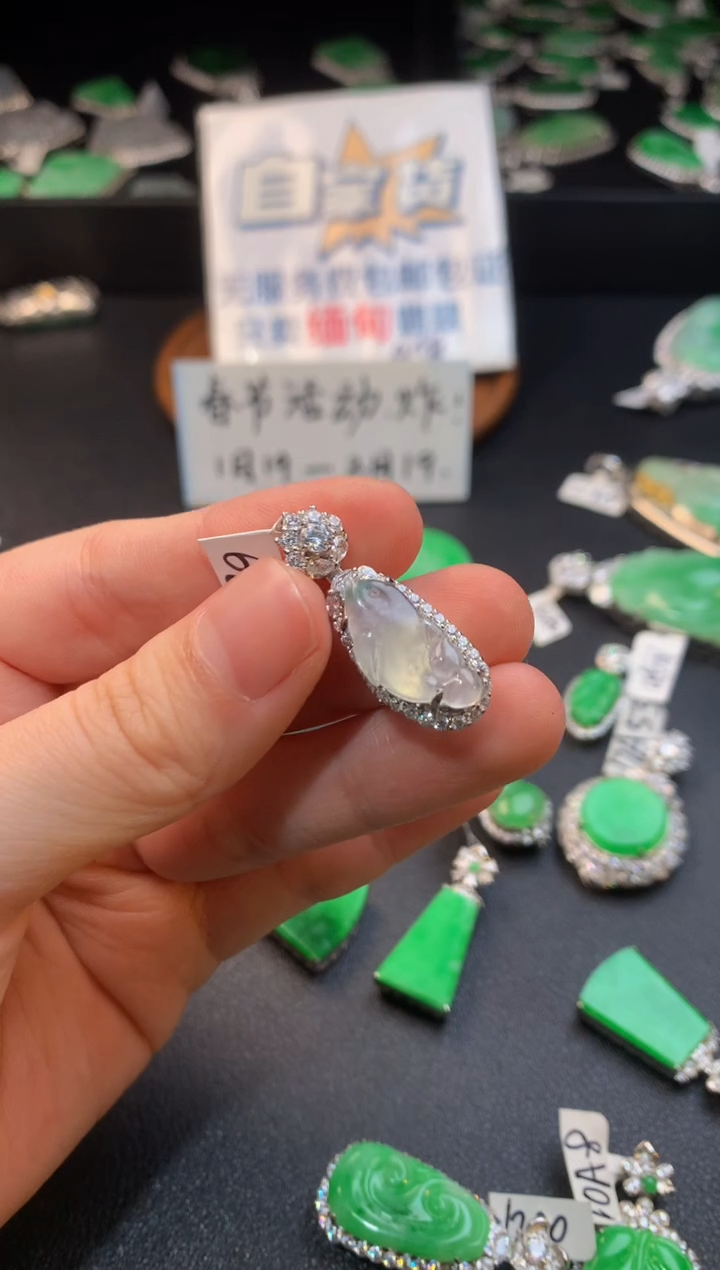 【闪购商品】翡翠颈饰银S925镶嵌翡翠