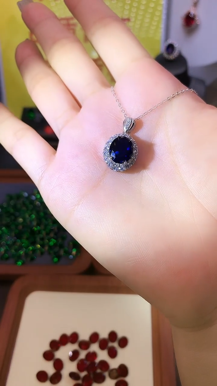 蓝宝石吊坠(赠链)银S925镶嵌.......