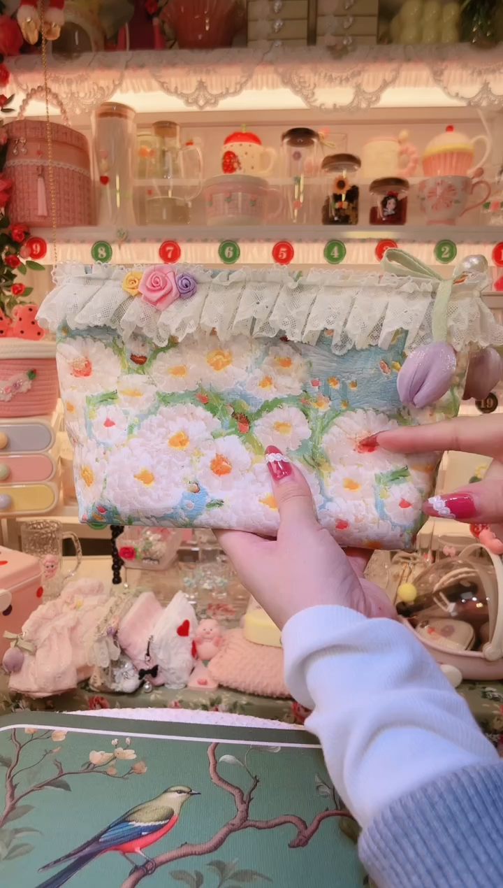 蕾丝油画化妆包——手工制作品质好！