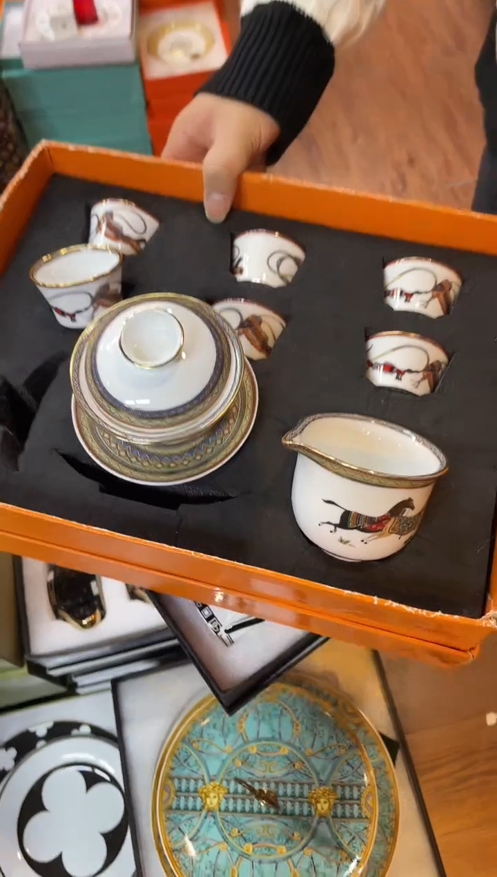 杯鸿辉家品牌瓷器，京东包邮！