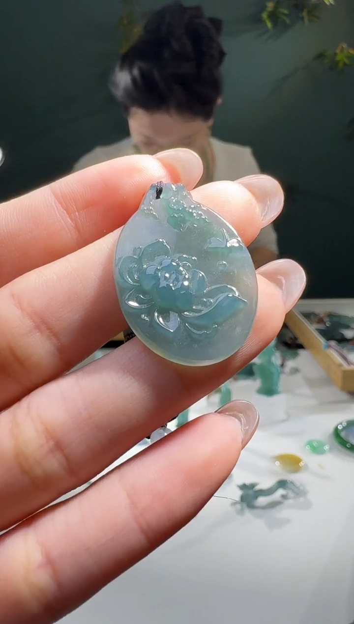 【闪购商品】翡翠颈饰未镶嵌天然A货翡翠多样性发1花件