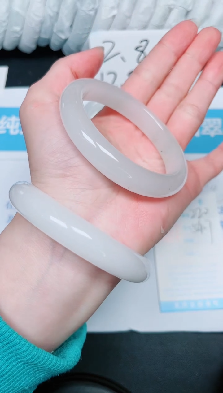 【闪购商品】石英质玉手镯未镶嵌多样性219