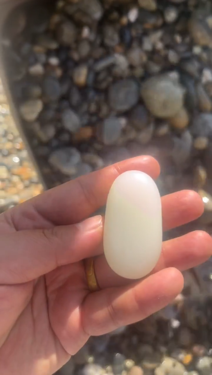 颈饰未镶嵌软玉1