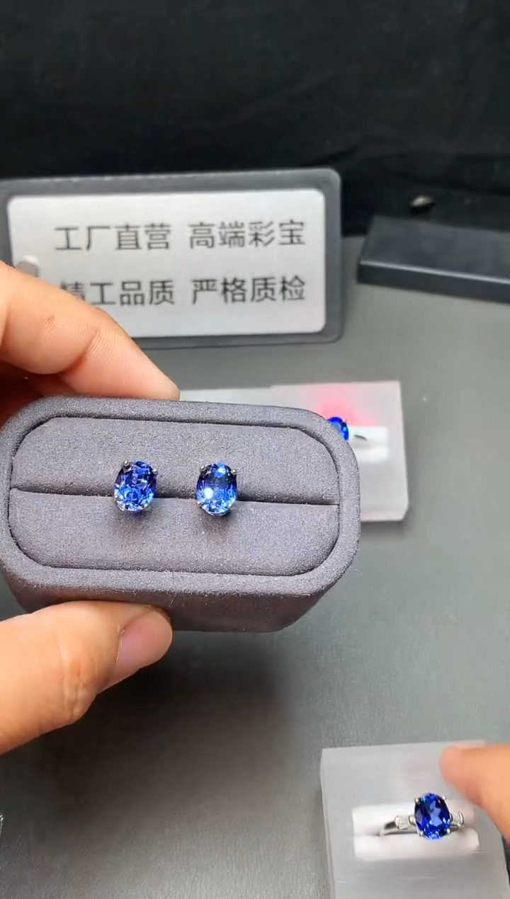 耳饰蓝宝石银S925镶嵌111