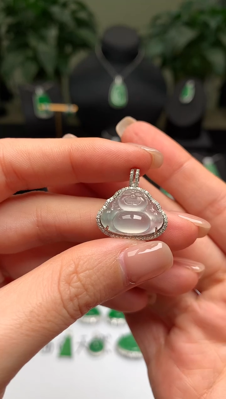 颈饰18K金镶嵌翡翠佛公