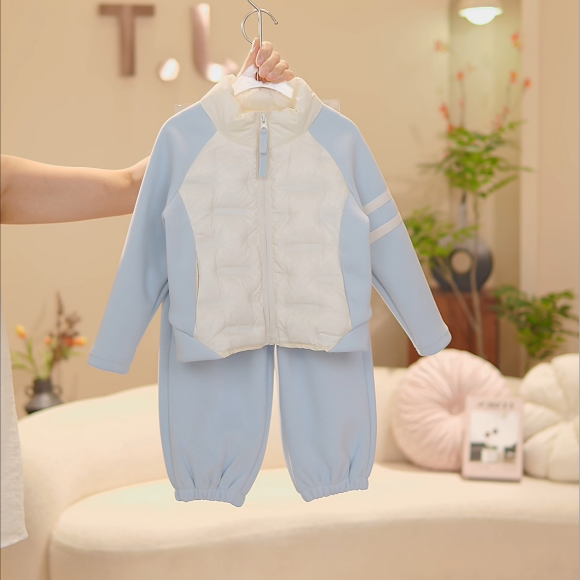 2025深秋新款儿童套装韩版洋气时尚休闲保暖轻薄