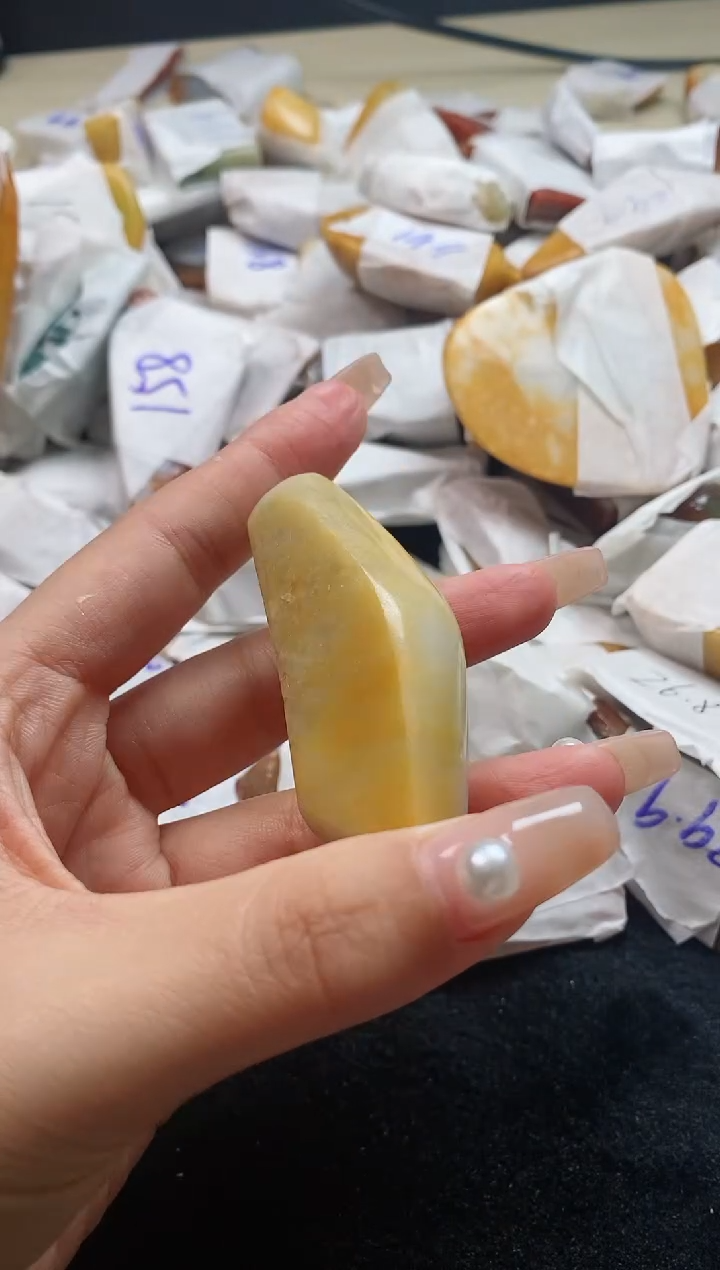翡翠裸石翡翠挂件裸石