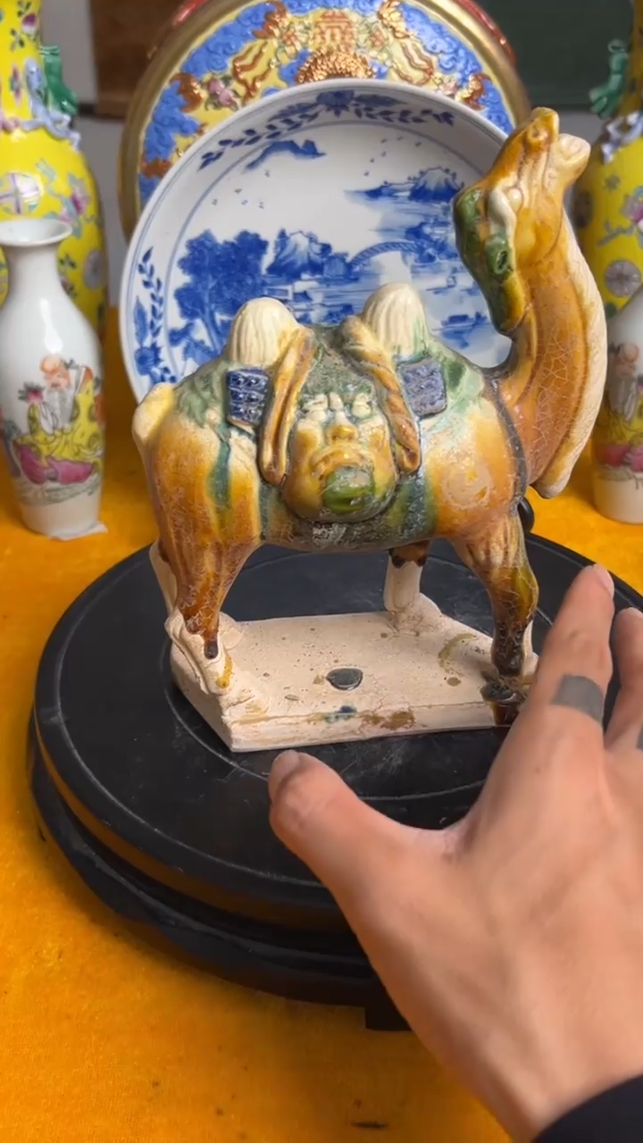 摆件陶瓷摆件一个A4