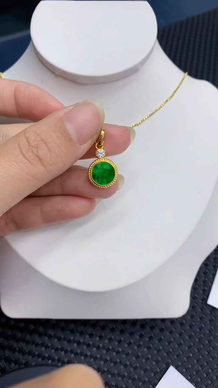 【闪购商品】翡翠颈饰银S925镶嵌            8