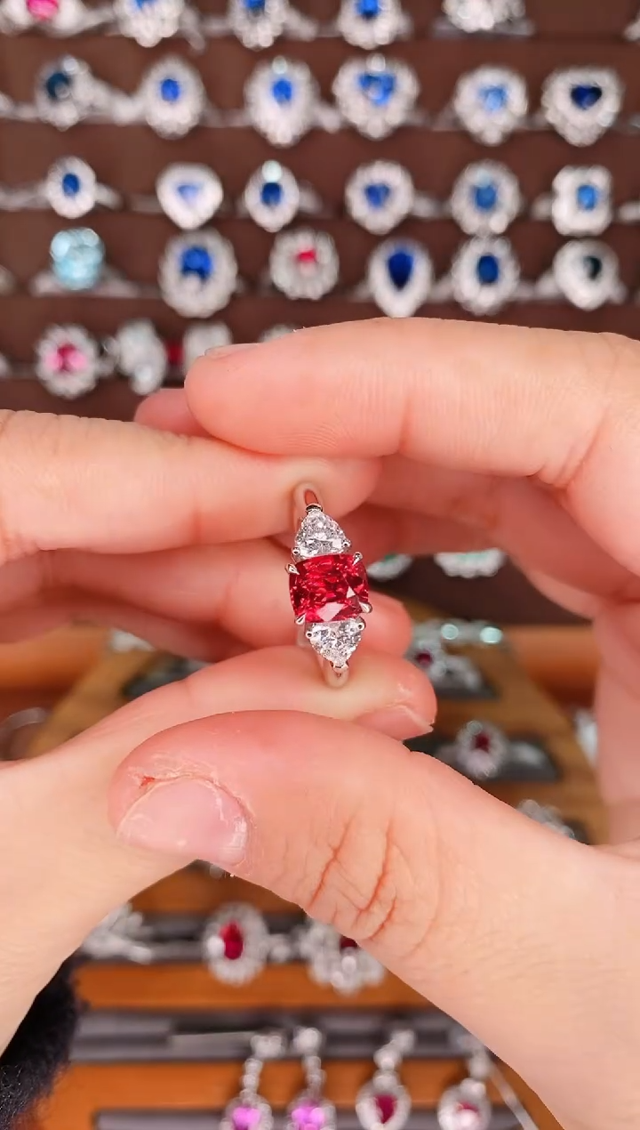 【闪购商品】尖晶石18K金戒指18K金镶嵌·