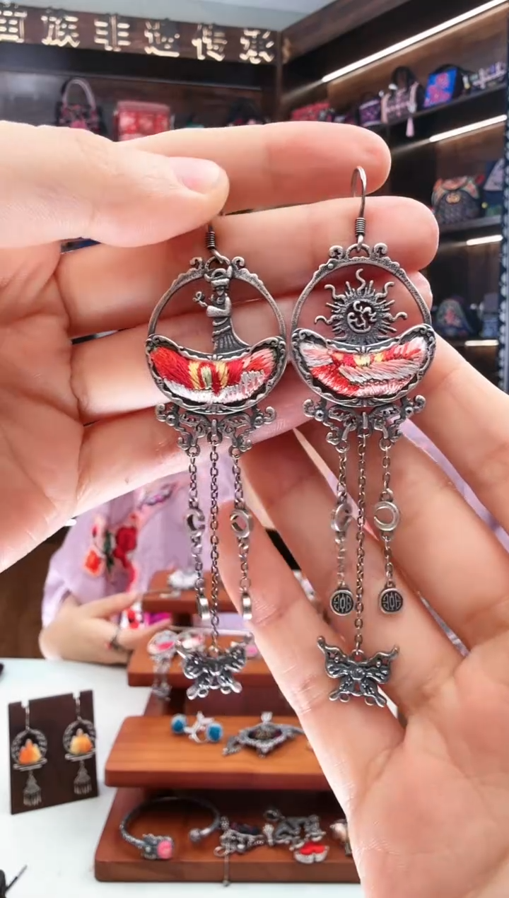 【闪购商品】织绣89蚩梦苗族古绣