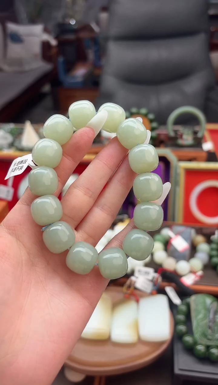 未镶嵌手串和田玉董小姐推荐 多样性发货 拍一发一tkl16