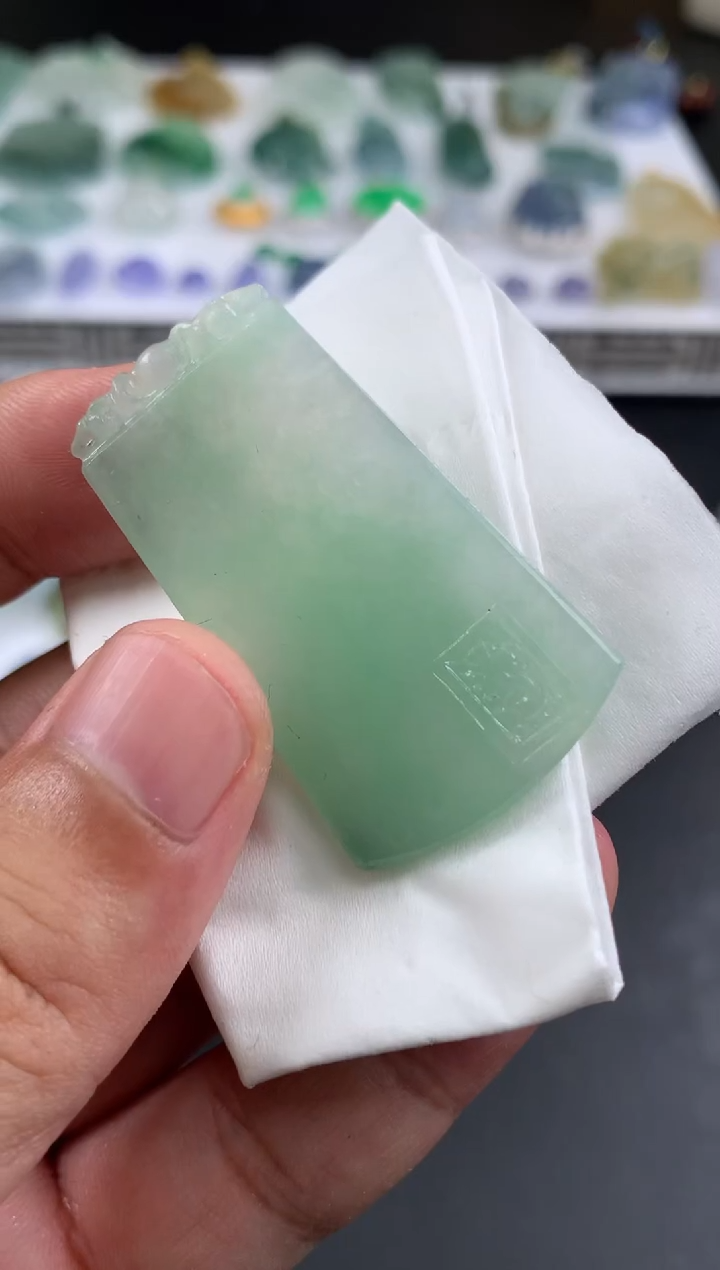 【闪购商品】定制翡翠未镶嵌翡翠