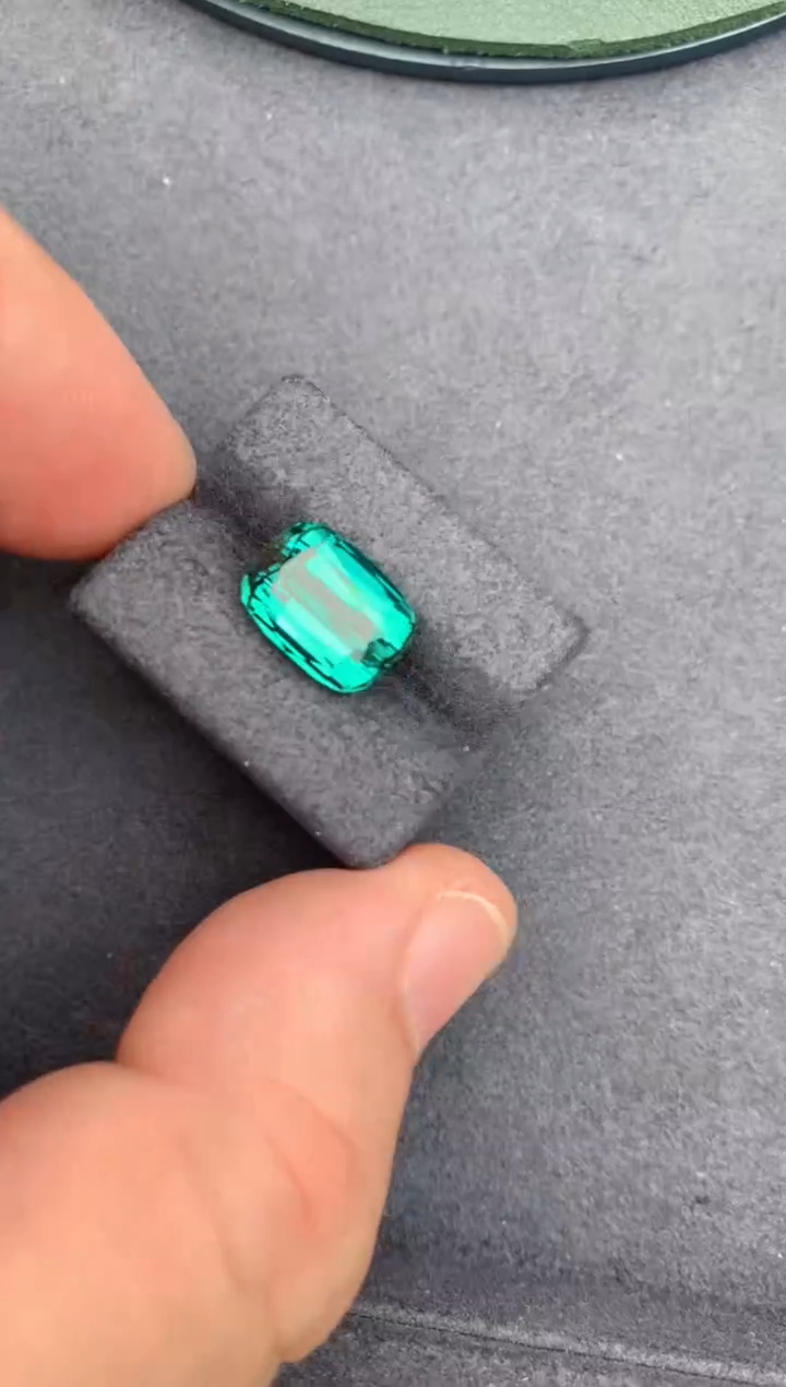 裸石未镶嵌碧玺6ct  lagoon碧玺