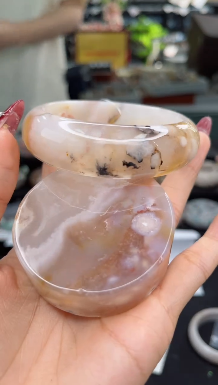 【闪购商品】石英质玉手镯未镶嵌60圈口（赠品镯心）1600246