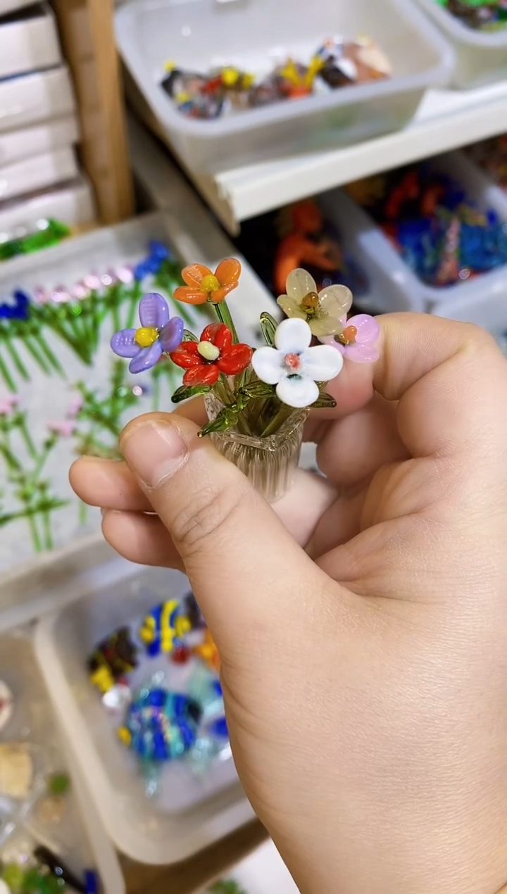 【闪购商品】琉璃手工艺品6朵花（带瓶子