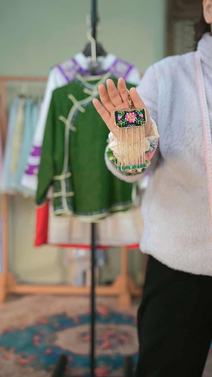 【闪购商品】刺绣苏绣流苏押襟