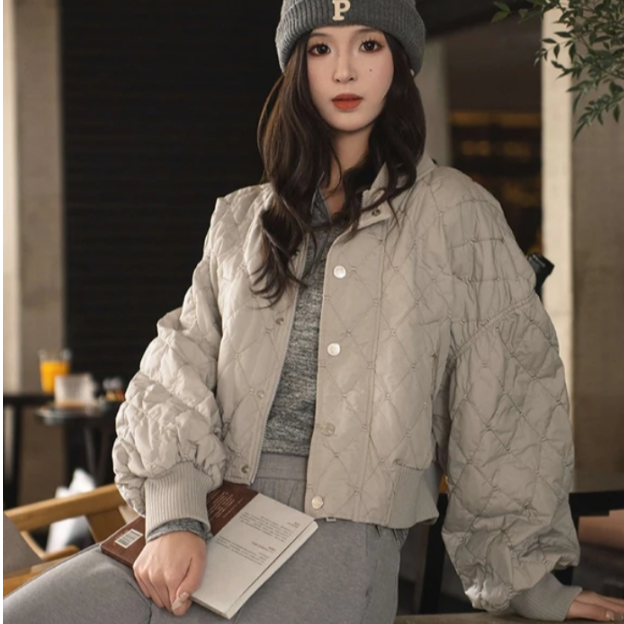 AMASS/阿玛施高能感新款休闲气质冬季萎格短款棒球外套 5400844