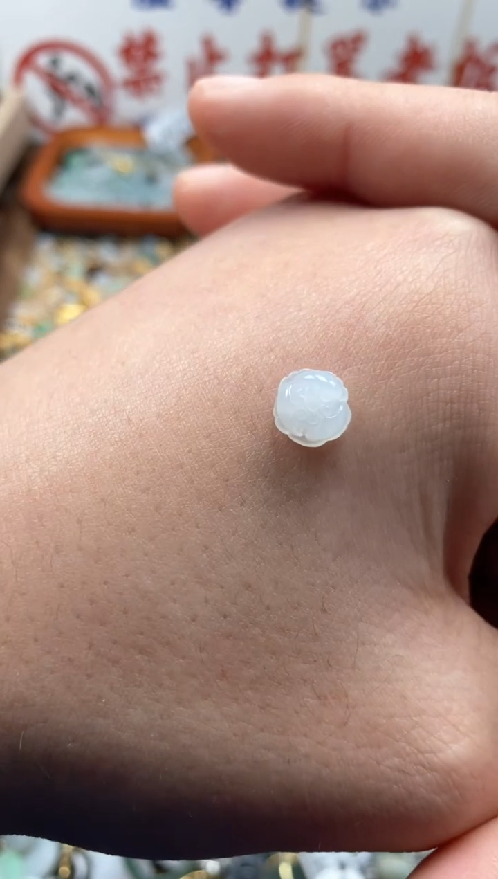 【闪购商品】翡翠颈饰未镶嵌哥哥