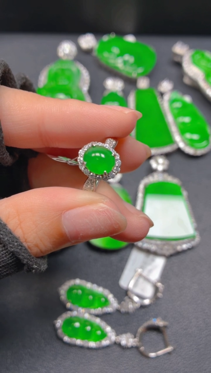 银S925镶嵌戒指翡翠马**胎11