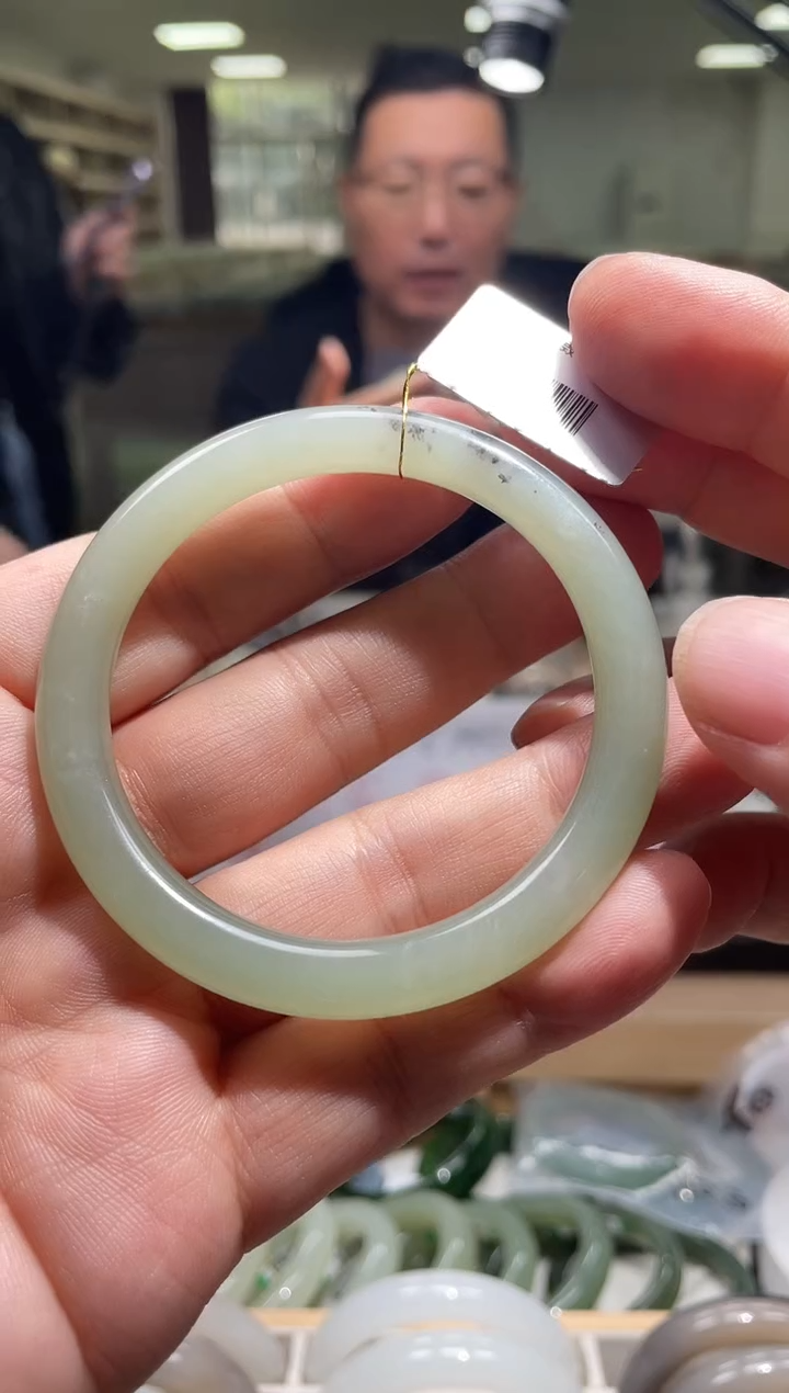 未镶嵌手镯和田玉56-57圈口 5086