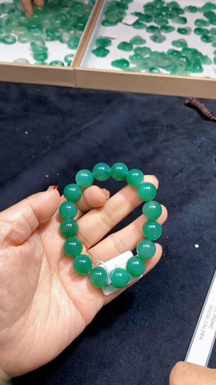 【闪购商品】石英质玉颈饰未镶嵌天然A货非洲翠