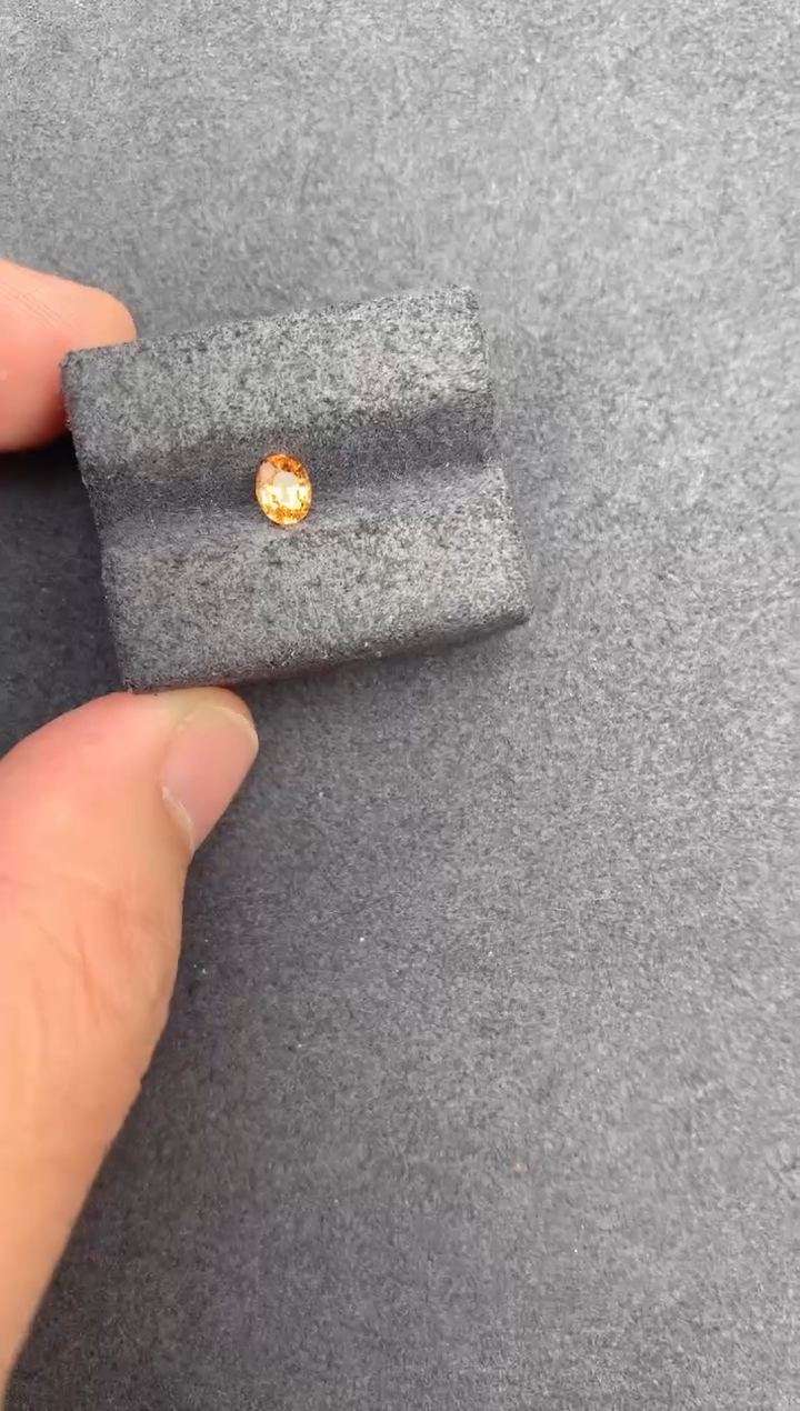 【闪购商品】石榴石（芬达石）裸石未镶嵌40分芬达