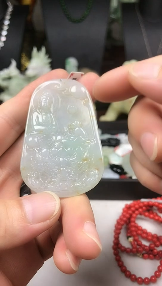 翡翠挂件未镶嵌娃*?观音拍五发一