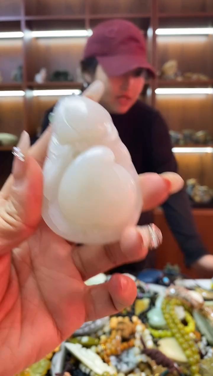 未镶嵌蛇纹石玉吊坠     