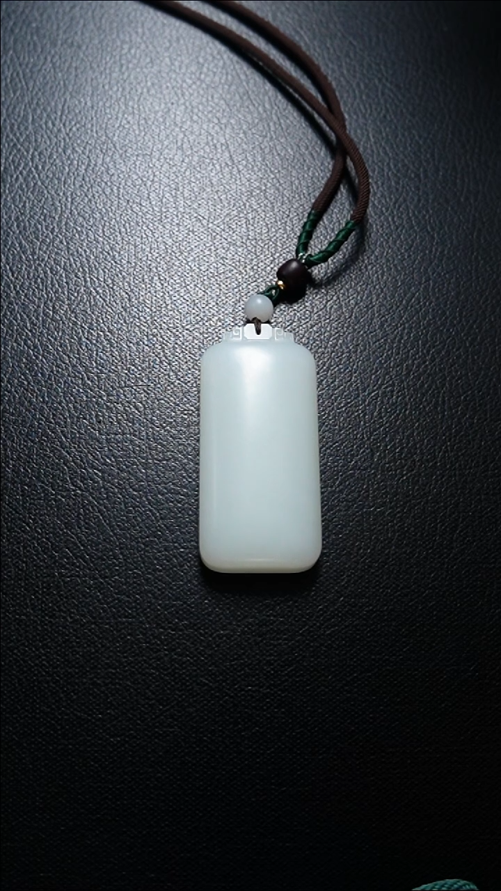 【闪购商品】和田玉颈饰未镶嵌无事牌