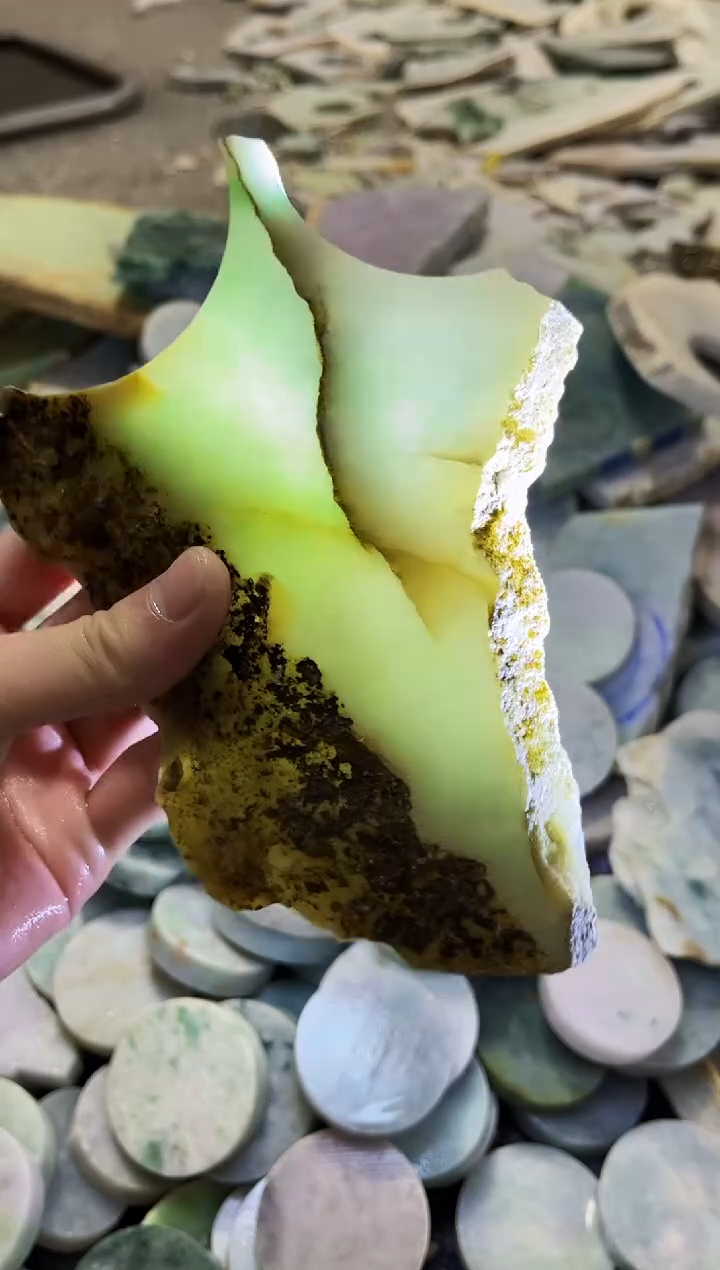 【闪购商品】翡翠颈饰未镶嵌A货吴平914