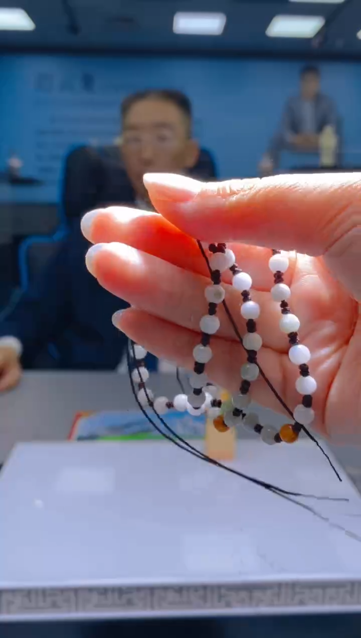 定制翡翠未镶嵌LL翡翠毛货CYL5-29