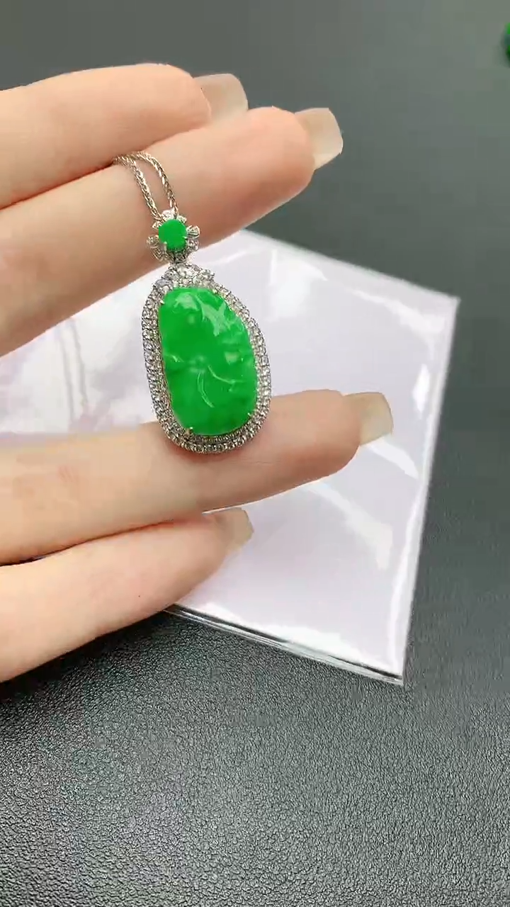 【闪购商品】翡翠颈饰18K金镶嵌赠礼盒证书 珍珍