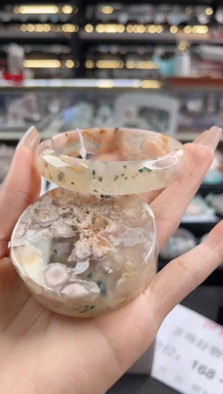 未镶嵌手镯石英质玉59圈口 （赠品镯心）S910036