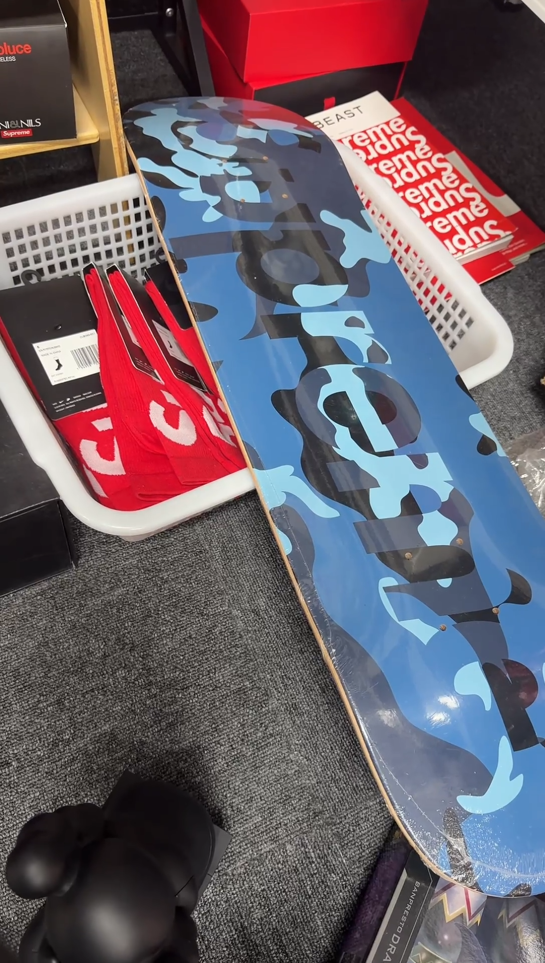 静态1supreme蓝迷彩滑板