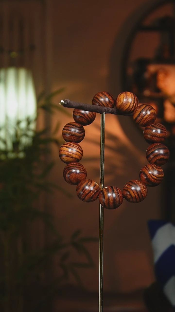 【闪购商品】黄花梨/降香黄檀手串/手链海南黄花梨1.8cm大黑线