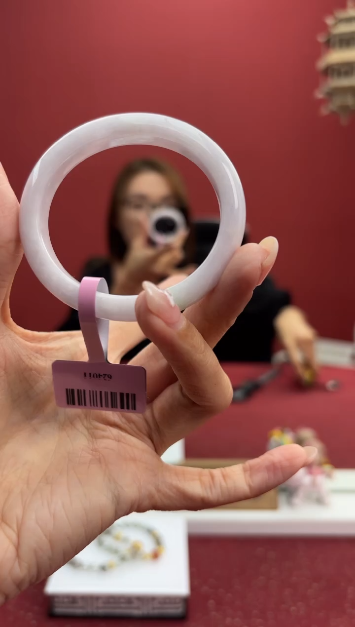 【闪购商品】翡翠手镯未镶嵌14手镯