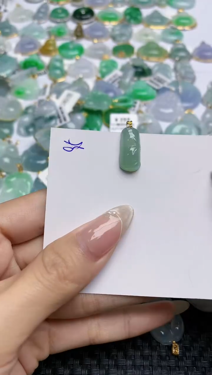 【闪购商品】翡翠颈饰18K金镶嵌天然翡翠A货