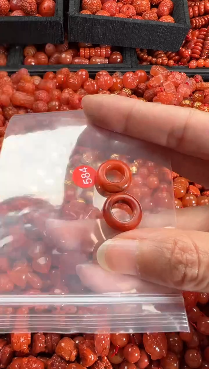 【闪购商品】南红玛瑙颈饰未镶嵌1