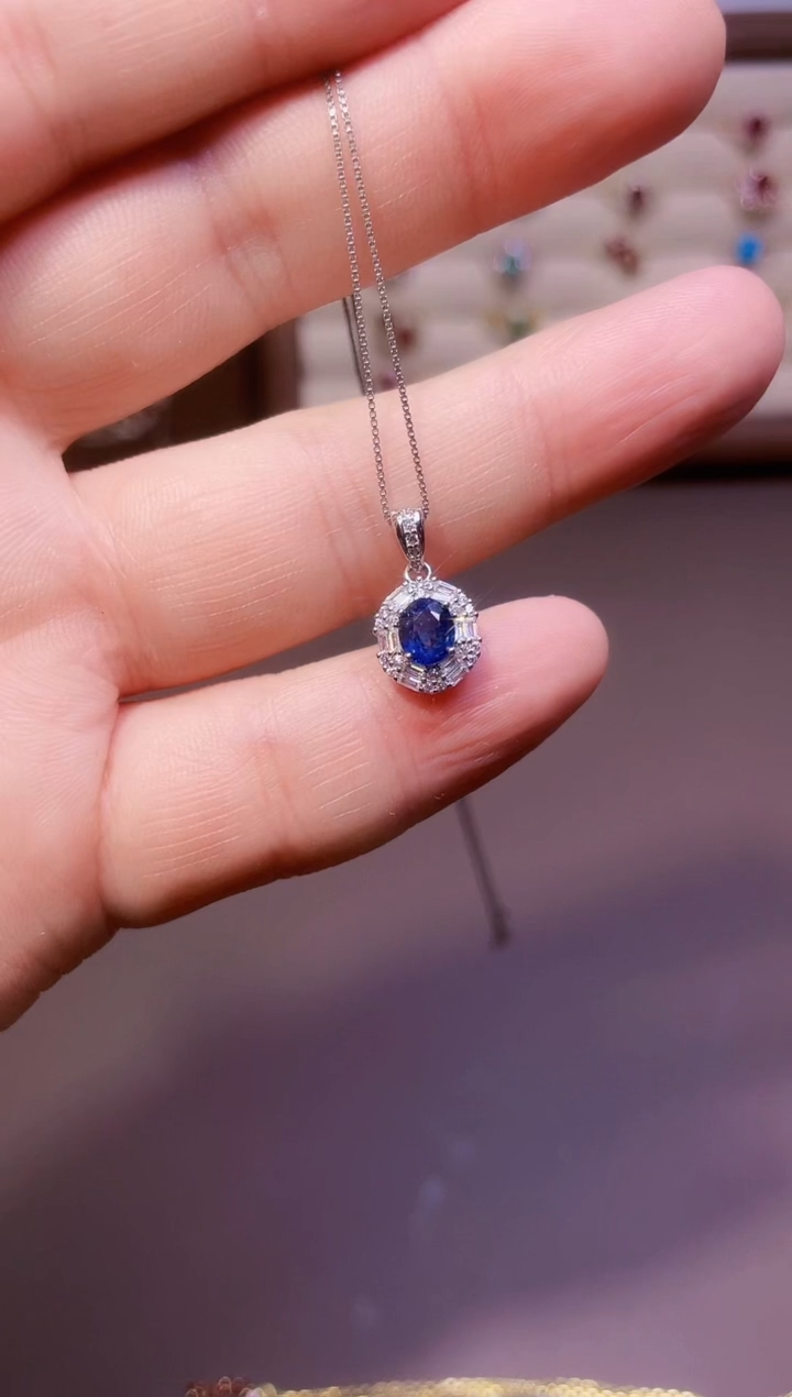 【闪购商品】蓝宝石吊坠(赠链)银S925镶嵌一条