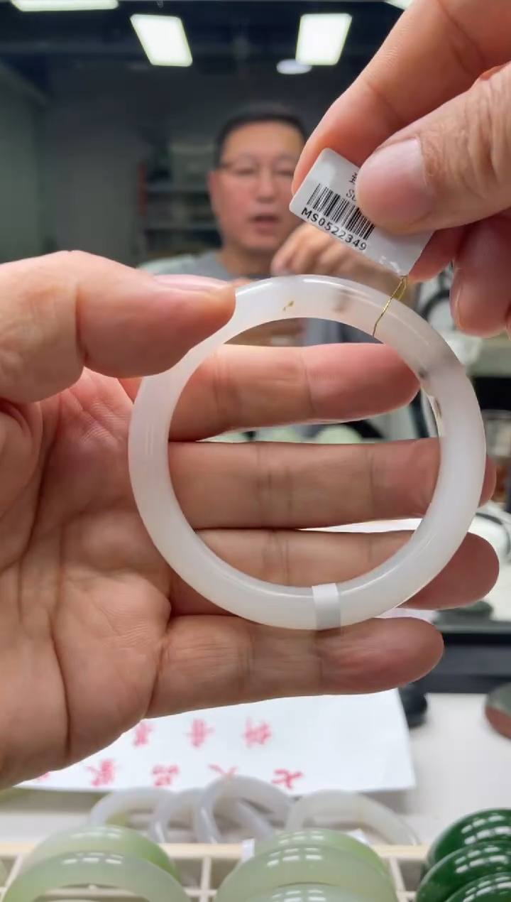 【闪购商品】和田玉手镯未镶嵌编码2349 圈口59-60