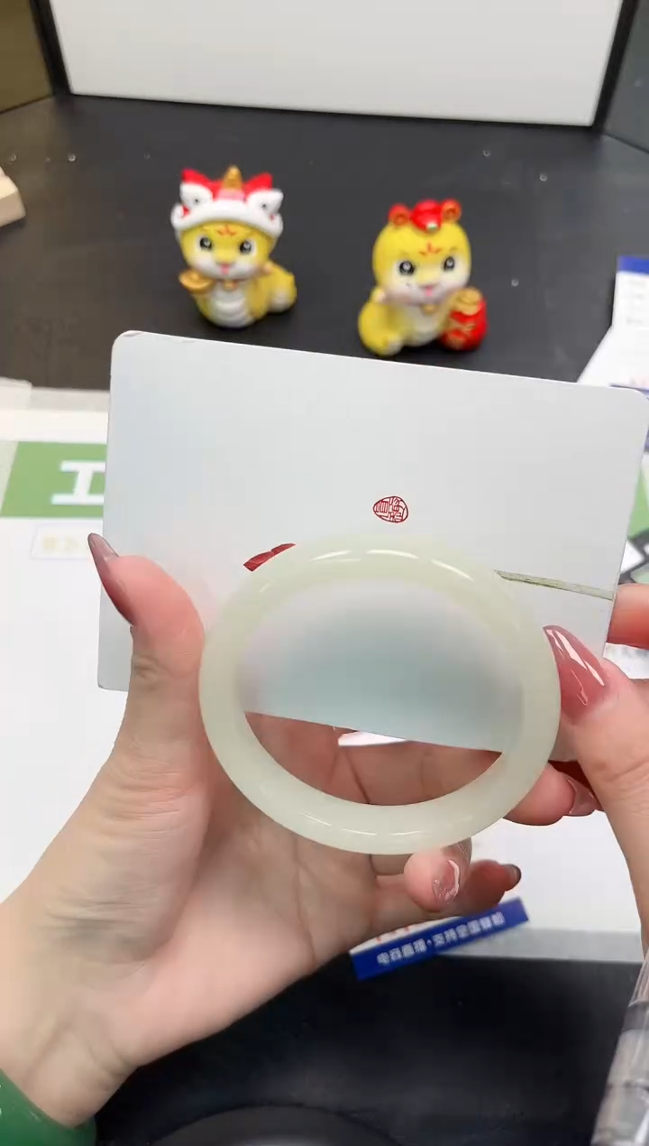 【闪购商品】石英质玉手镯未镶嵌224-62.5