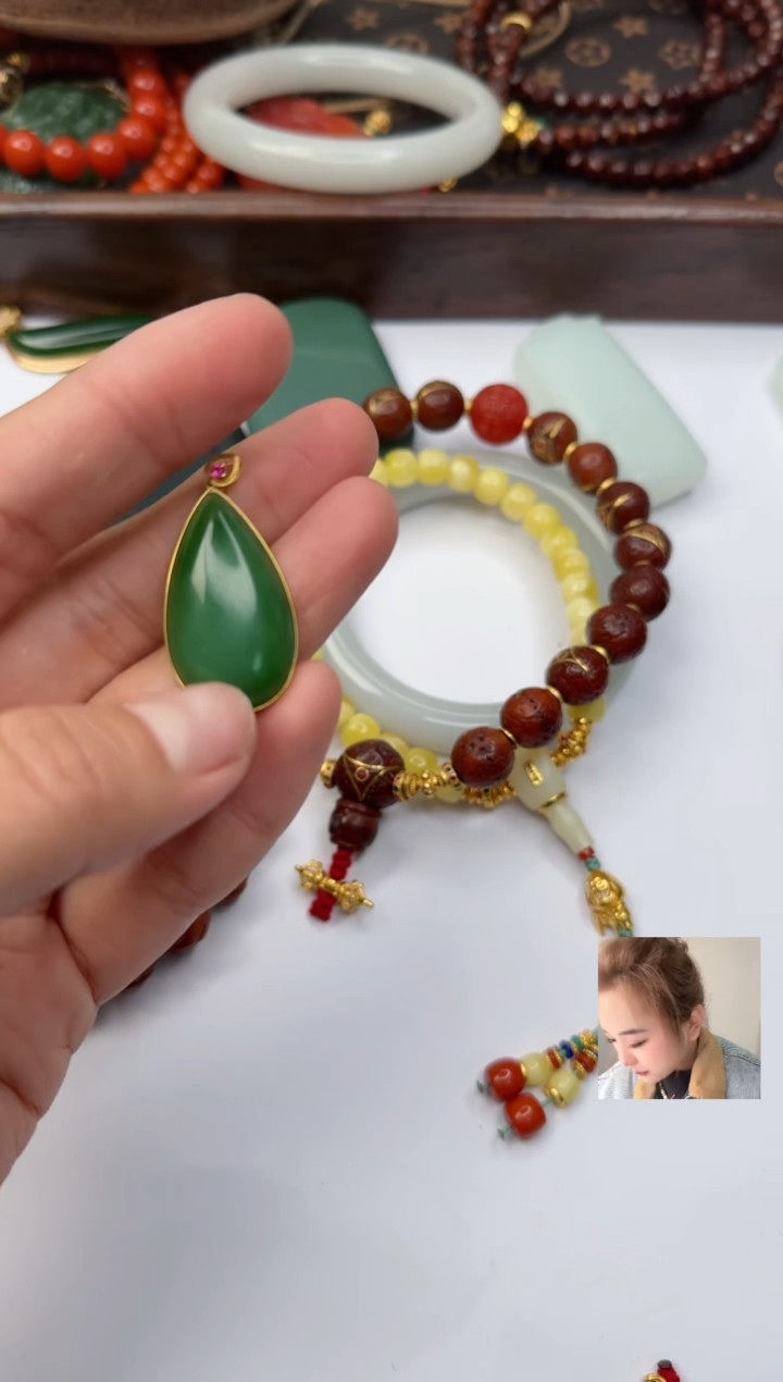 【闪购商品】和田玉吊坠(不含链)18K金镶嵌和田玉吊坠